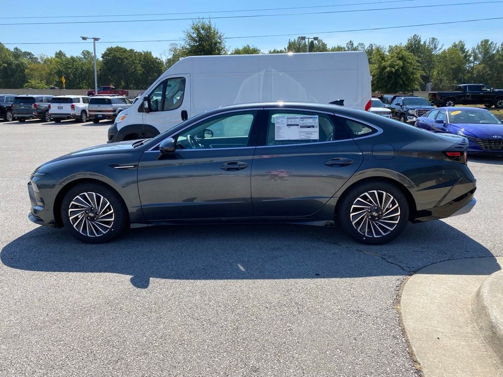 2026 Hyundai SONATA HYBRID SEL