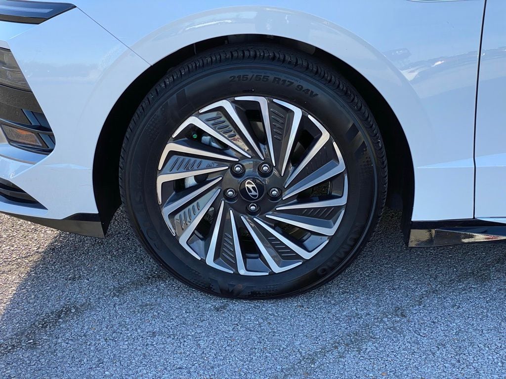 2025 Hyundai SONATA HYBRID SEL