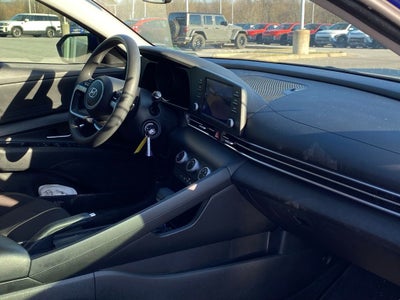 2021 Hyundai ELANTRA SE