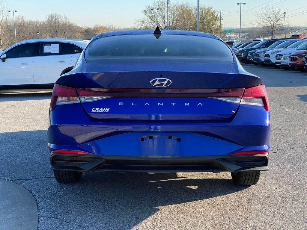 2021 Hyundai ELANTRA SE