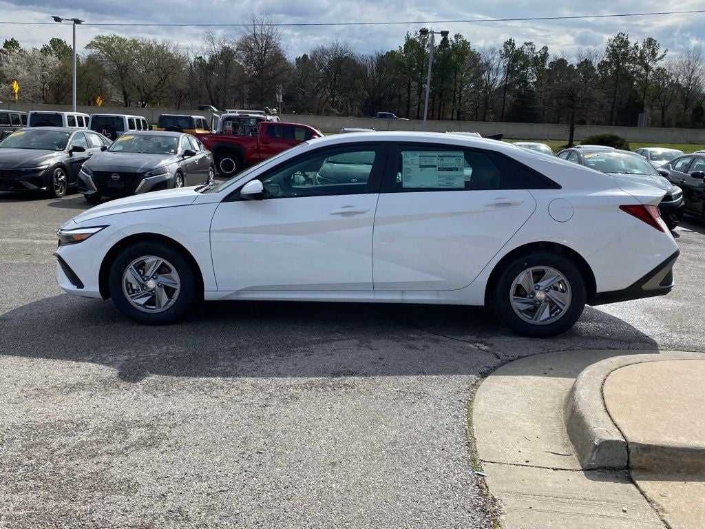 2026 Hyundai ELANTRA SE