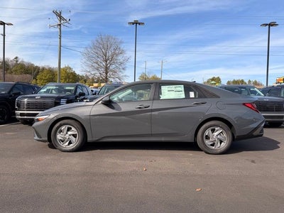 2026 Hyundai ELANTRA SE