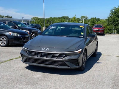 2025 Hyundai ELANTRA SEL Sport
