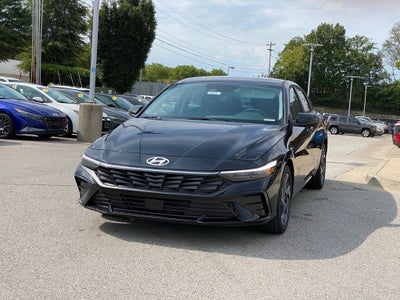 2026 Hyundai ELANTRA Limited