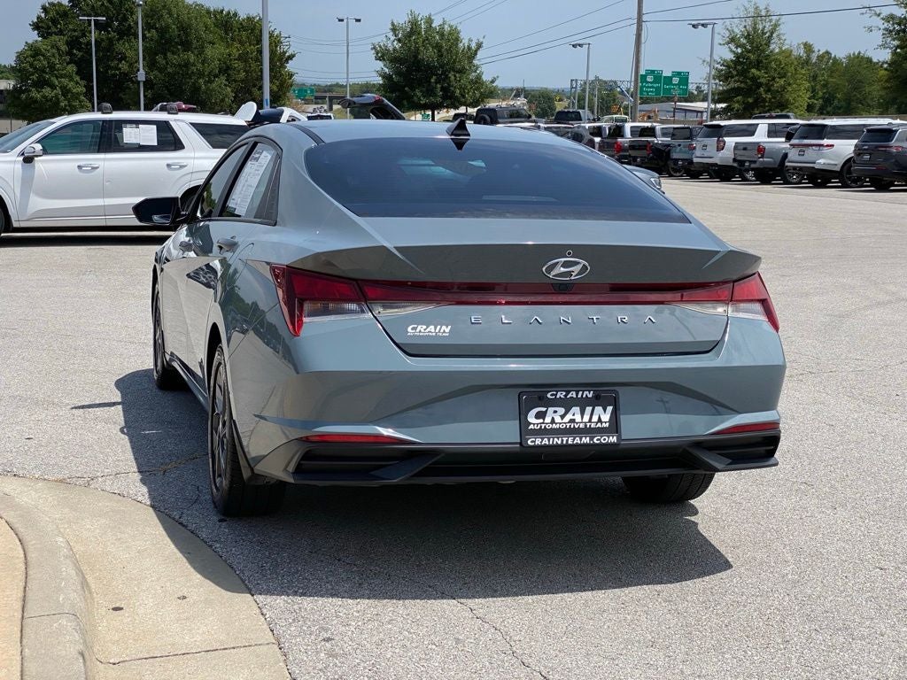 2022 Hyundai ELANTRA SEL