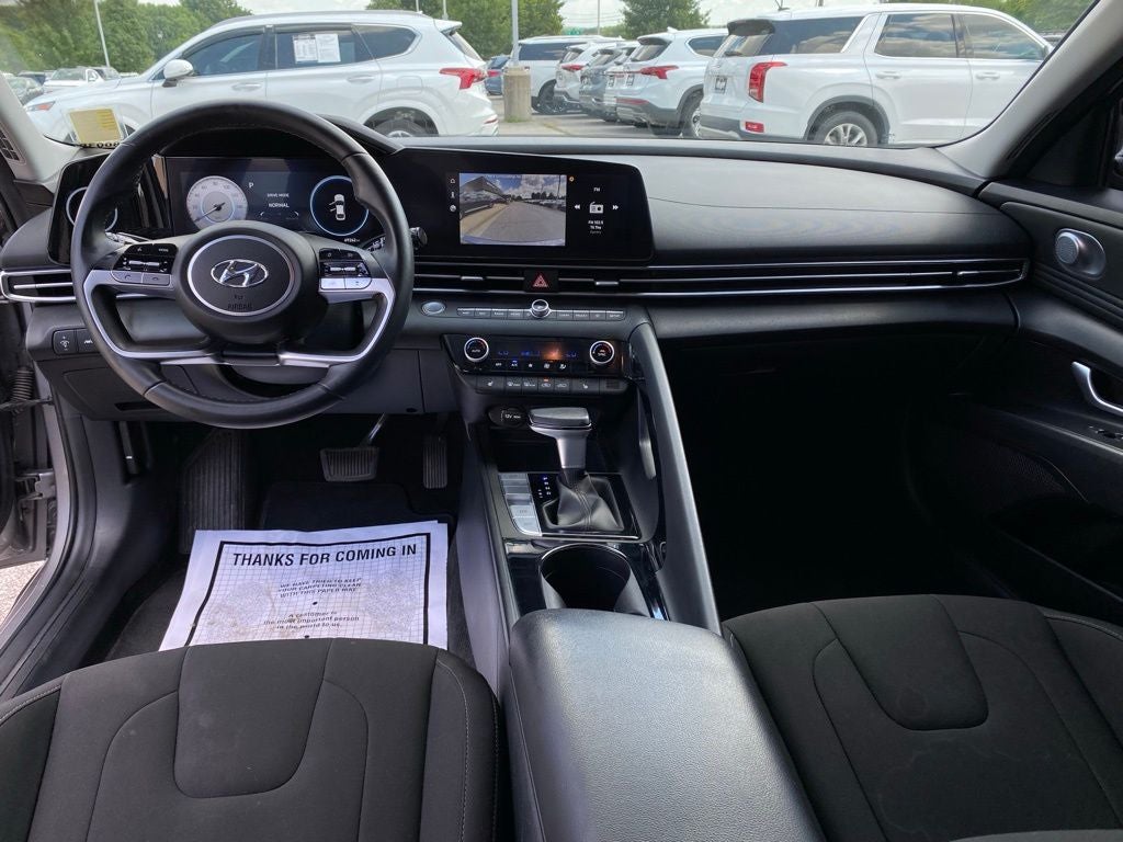 2023 Hyundai ELANTRA SEL