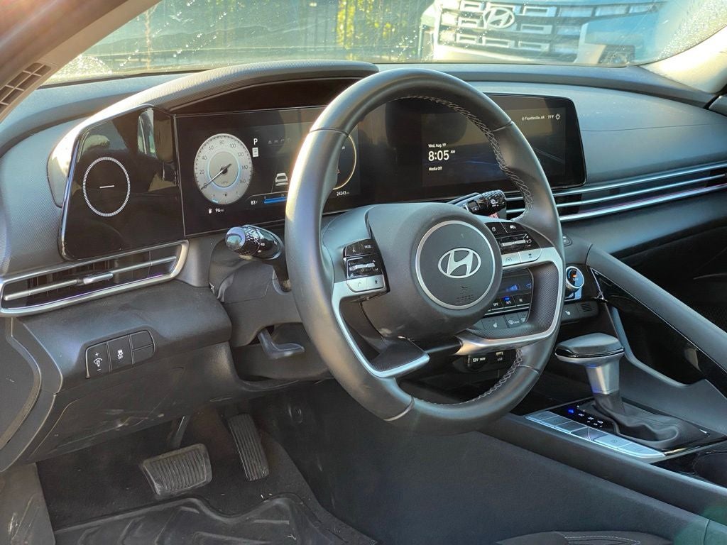 2024 Hyundai ELANTRA SEL