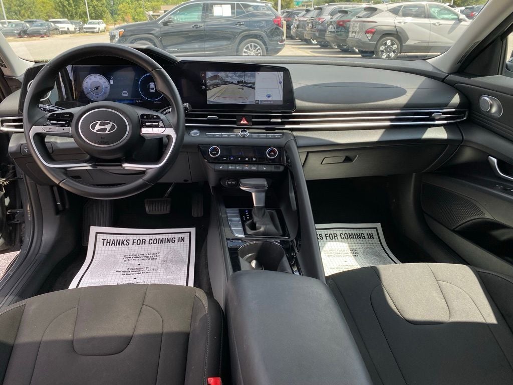 2024 Hyundai ELANTRA SEL
