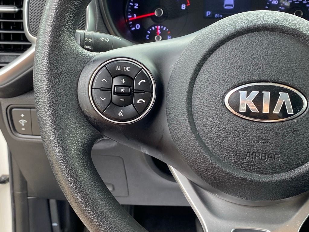 2020 Kia Soul LX - Photo 13