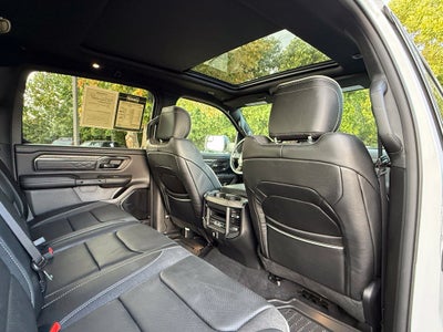 2026 RAM 1500 Limited - 4WD / PANORAMIC SUNROOF / CLEAN CARFAX