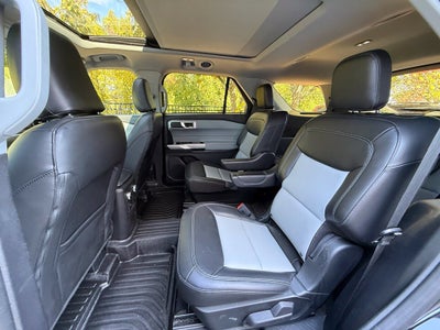 2022 Ford Explorer XLT - PANORAMIC SUNROOF / CLEAN CARFAX