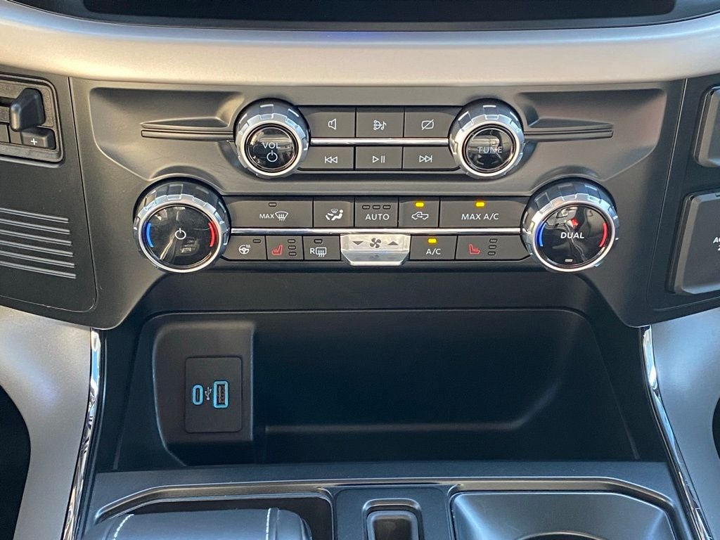 2023 Ford F-150 Lightning XLT