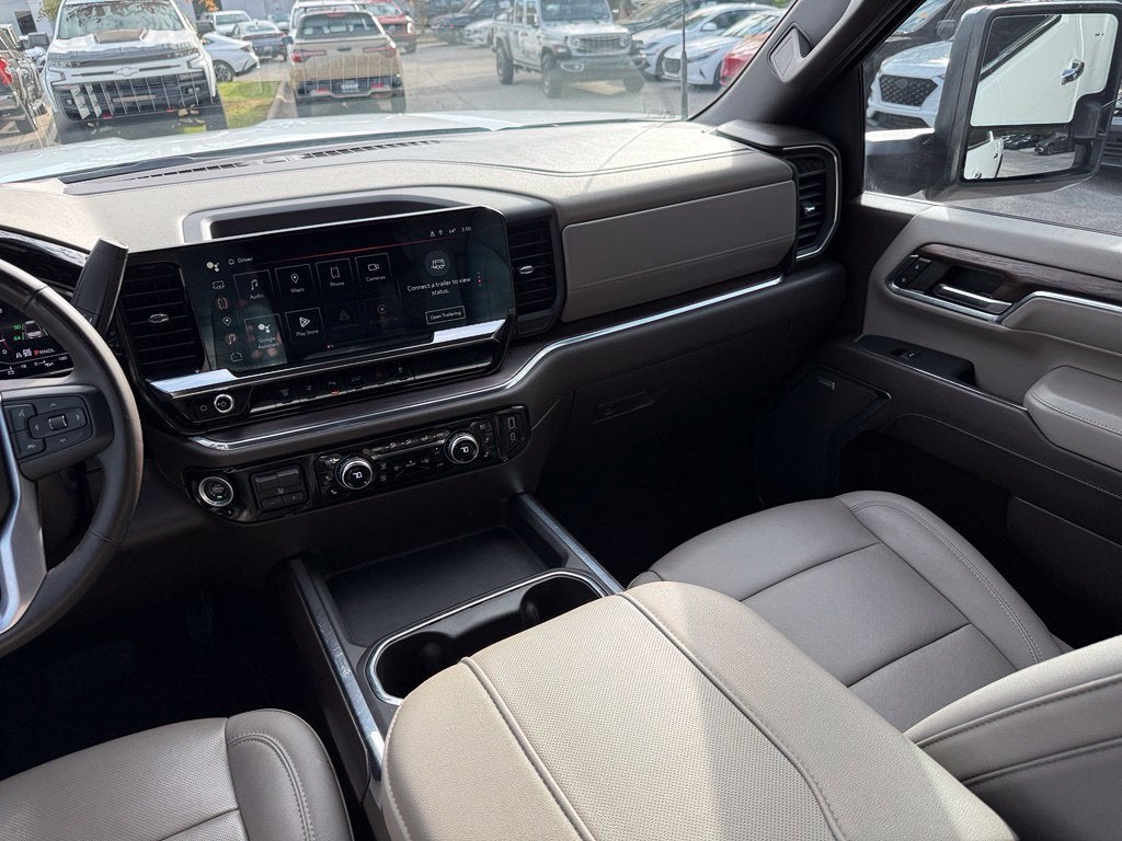 2024 GMC Sierra 2500HD SLT - 4WD / CLEAN CARFAX HISTORY