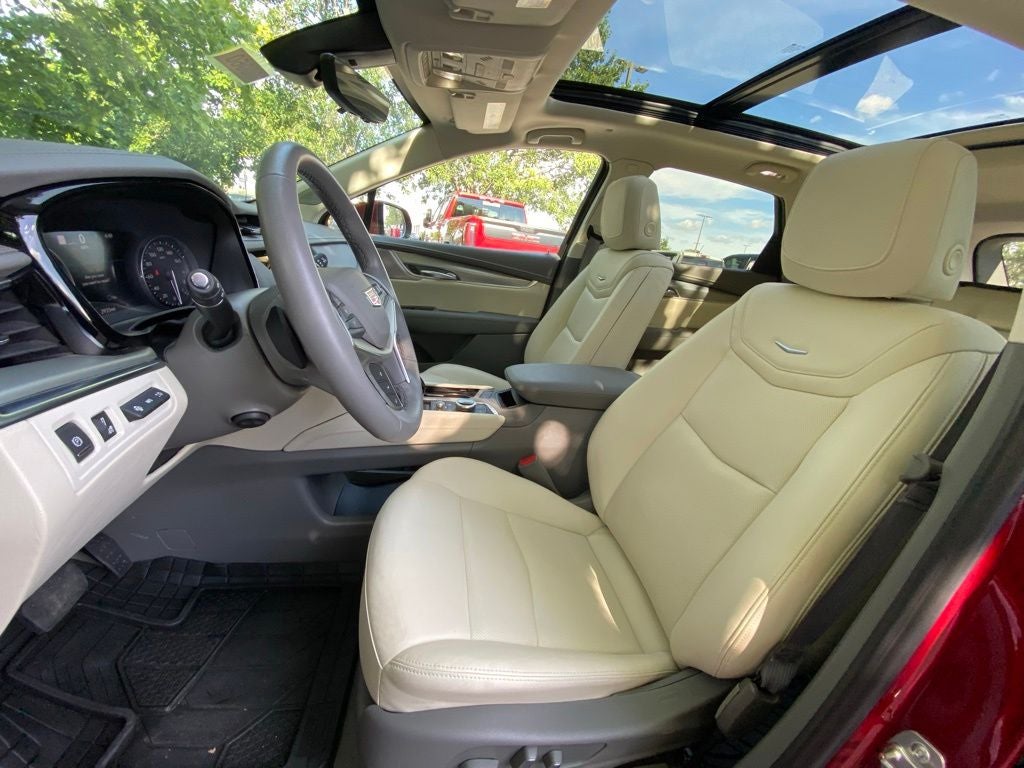 2025 Cadillac XT5 Premium Luxury ONE OWNER CLEAN CARFAX