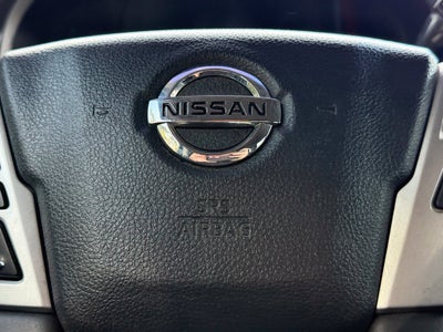 2017 Nissan Titan PRO-4X - 4WD / LEATHER