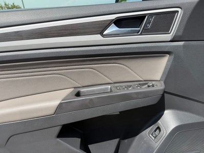 2022 Volkswagen Atlas 3.6L V6 SE w/Technology