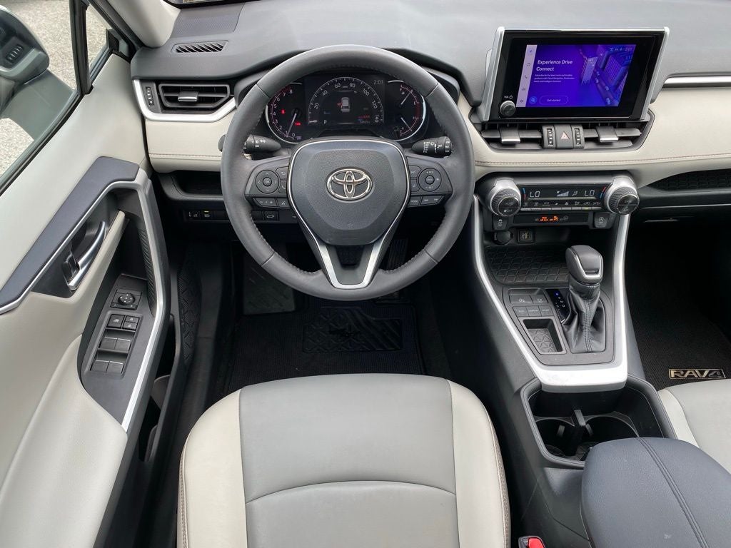 2023 Toyota RAV4 XLE Premium CLEAN CARFAX