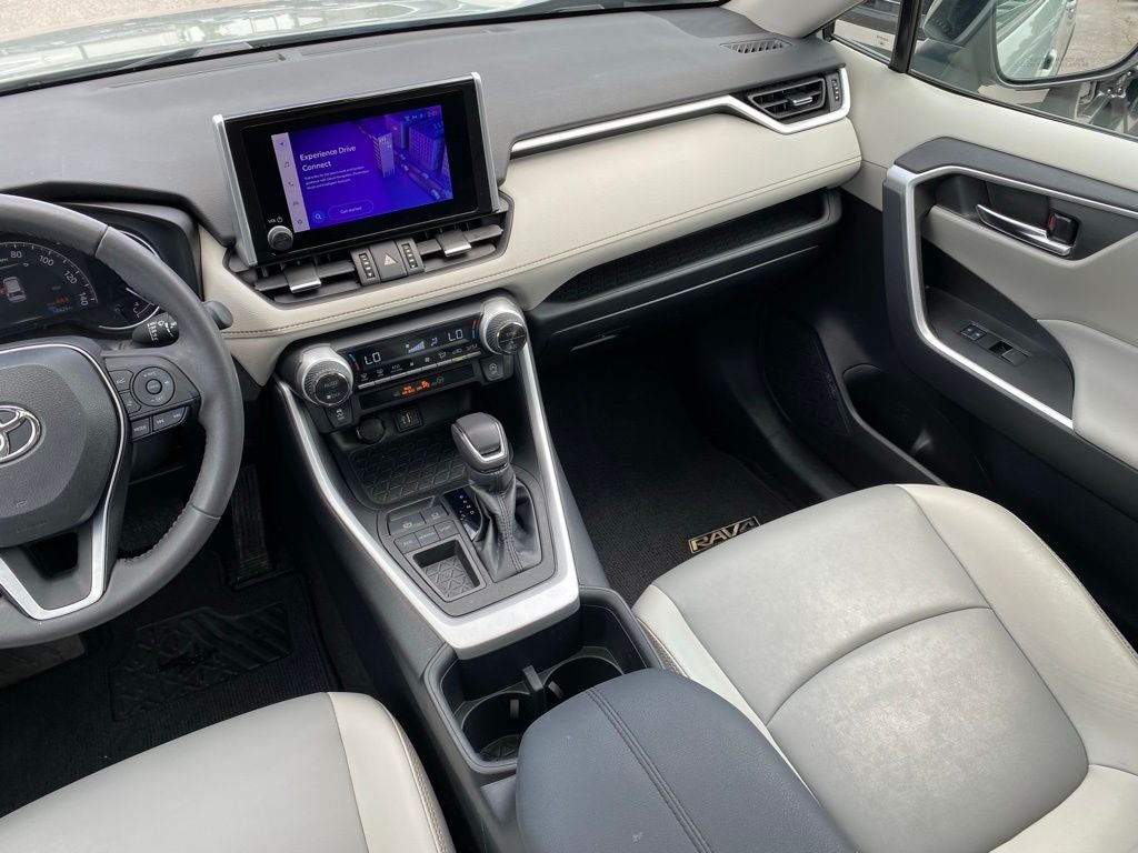 2023 Toyota RAV4 XLE Premium CLEAN CARFAX