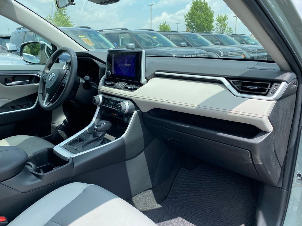 2023 Toyota RAV4 XLE Premium CLEAN CARFAX