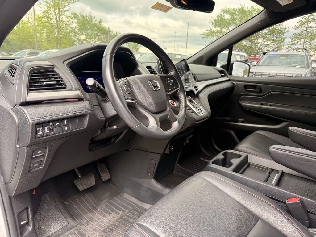 2023 Honda Odyssey Sport CLEAN