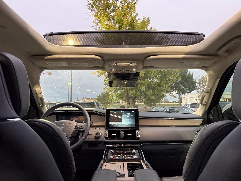2019 Lincoln Navigator L Black Label - $103,555 MSRP / 4WD / PANORAMIC SUNROOF