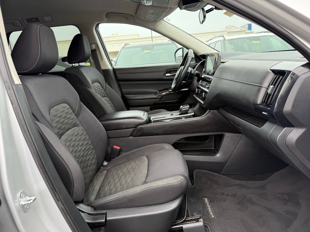 2022 Nissan Pathfinder SV 3 ROW SUV