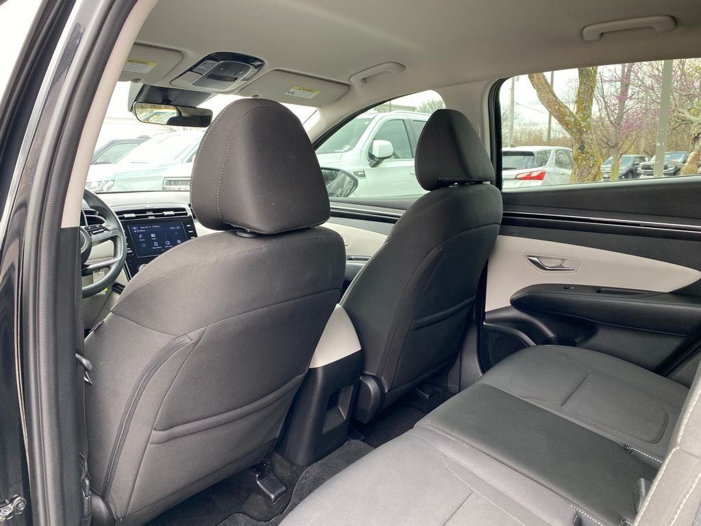 2022 Hyundai TUCSON SE