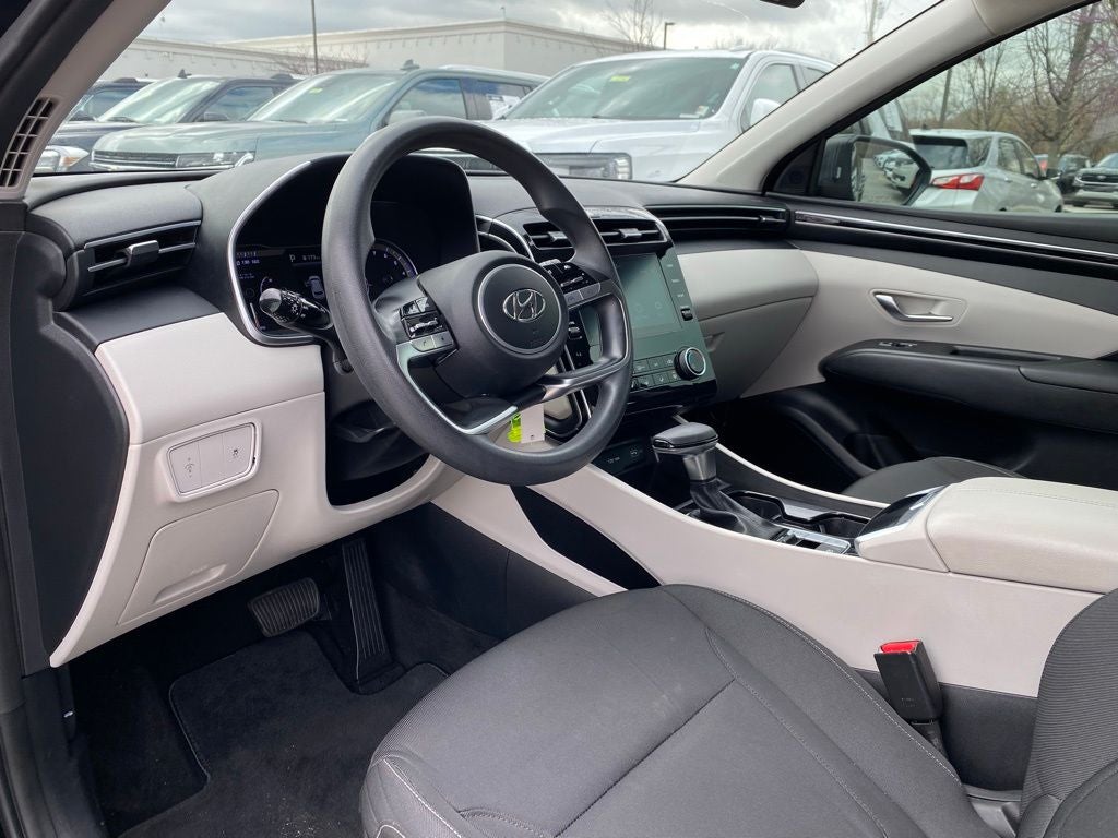 2022 Hyundai TUCSON SE