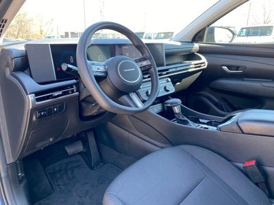 2025 Hyundai TUCSON SE