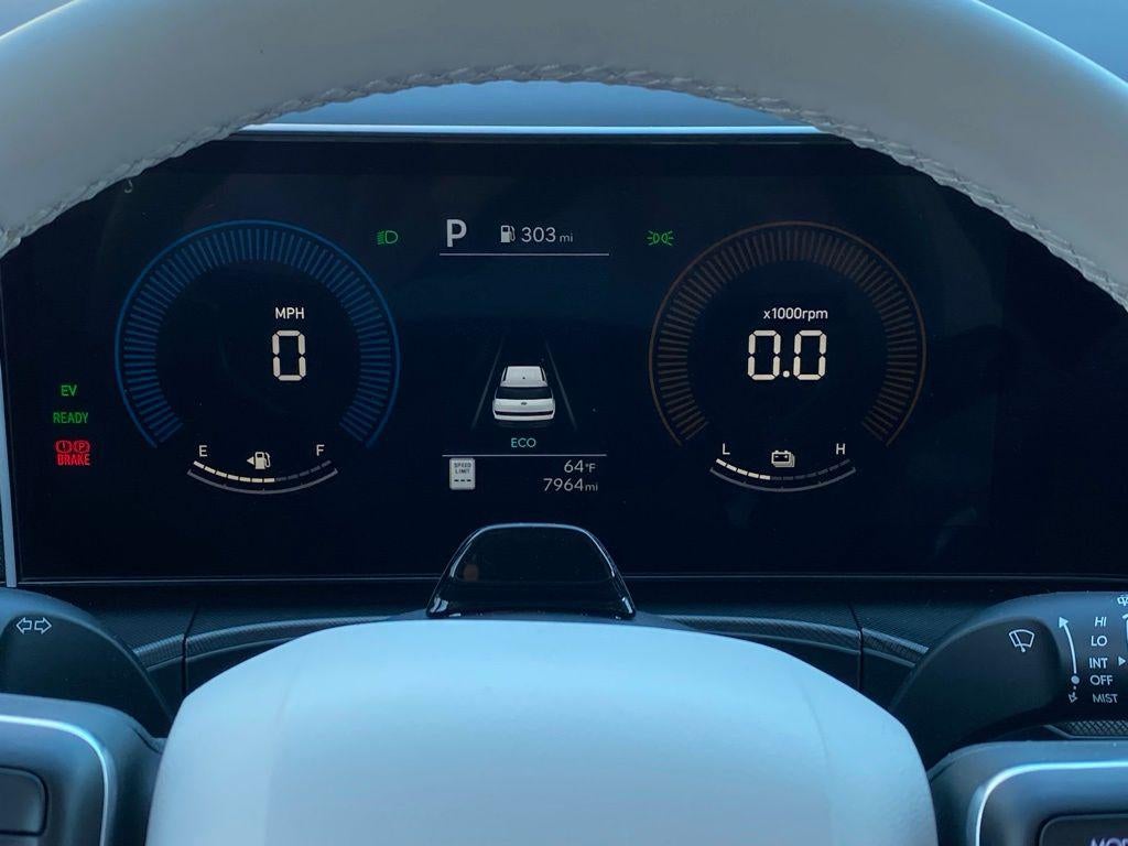 2025 Hyundai SANTA FE HYBRID SEL