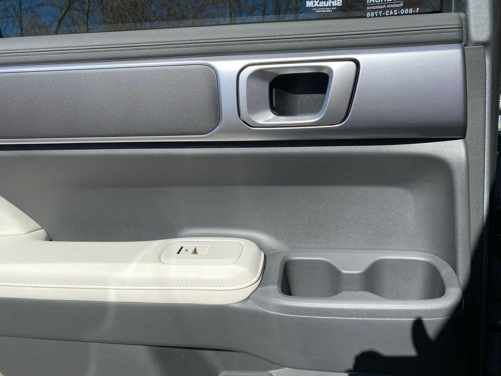 2025 Hyundai SANTA FE HYBRID SEL