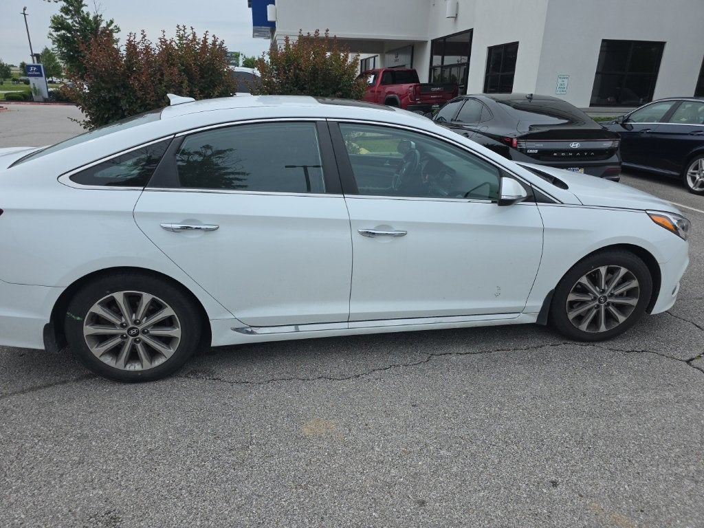 2017 Hyundai SONATA Limited - SUNROOF