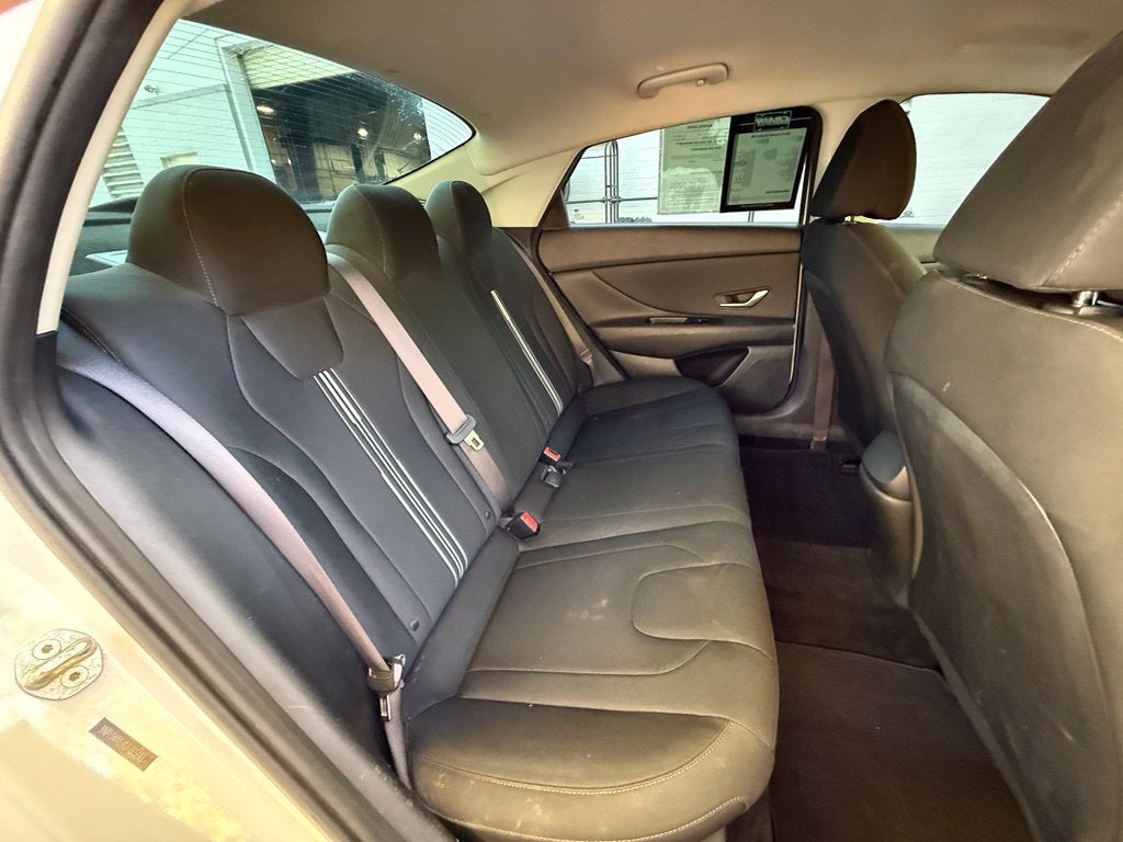 2021 Hyundai ELANTRA SEL