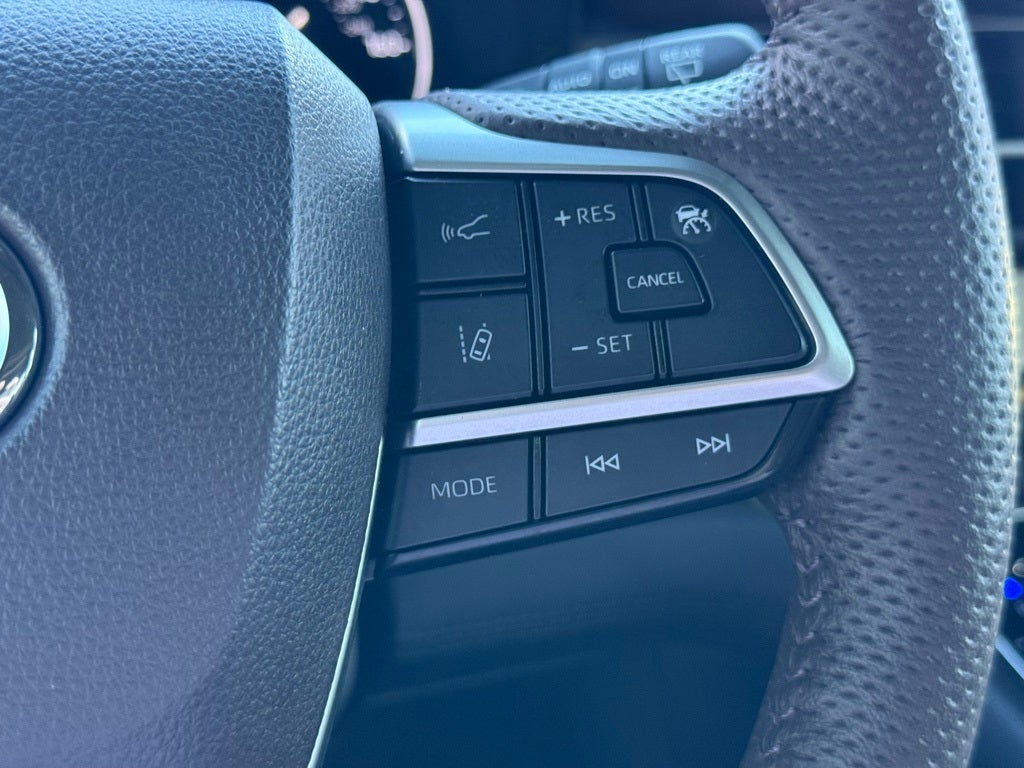 2024 Toyota Sienna Platinum 7 Passenger