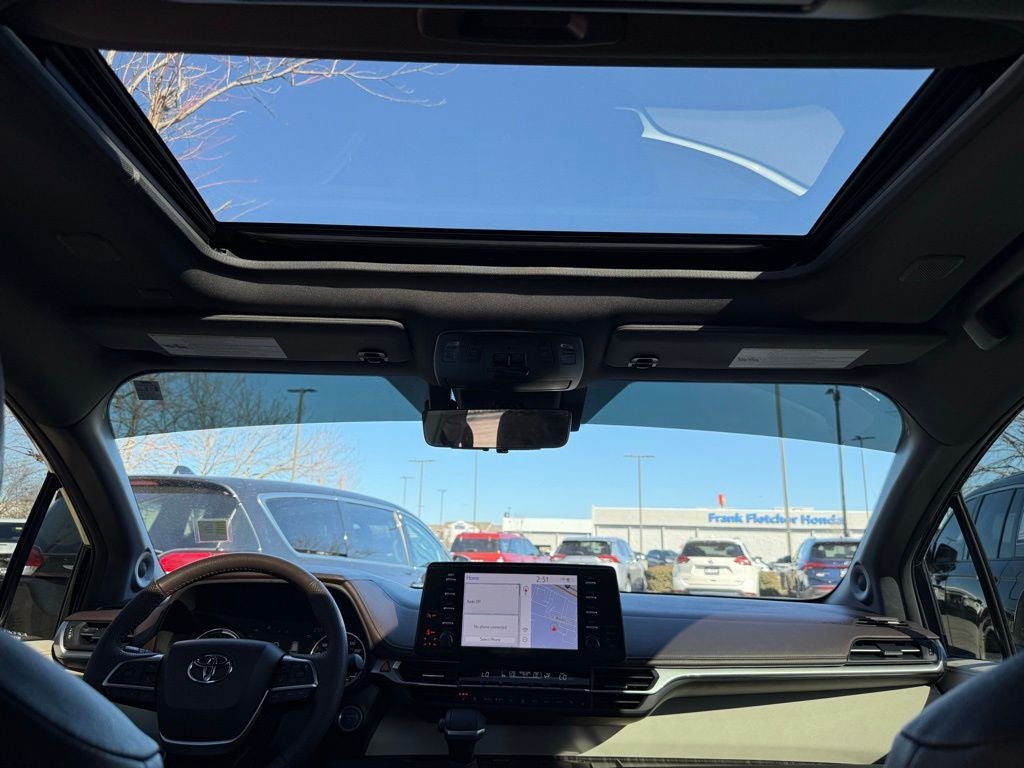 2024 Toyota Sienna Platinum 7 Passenger
