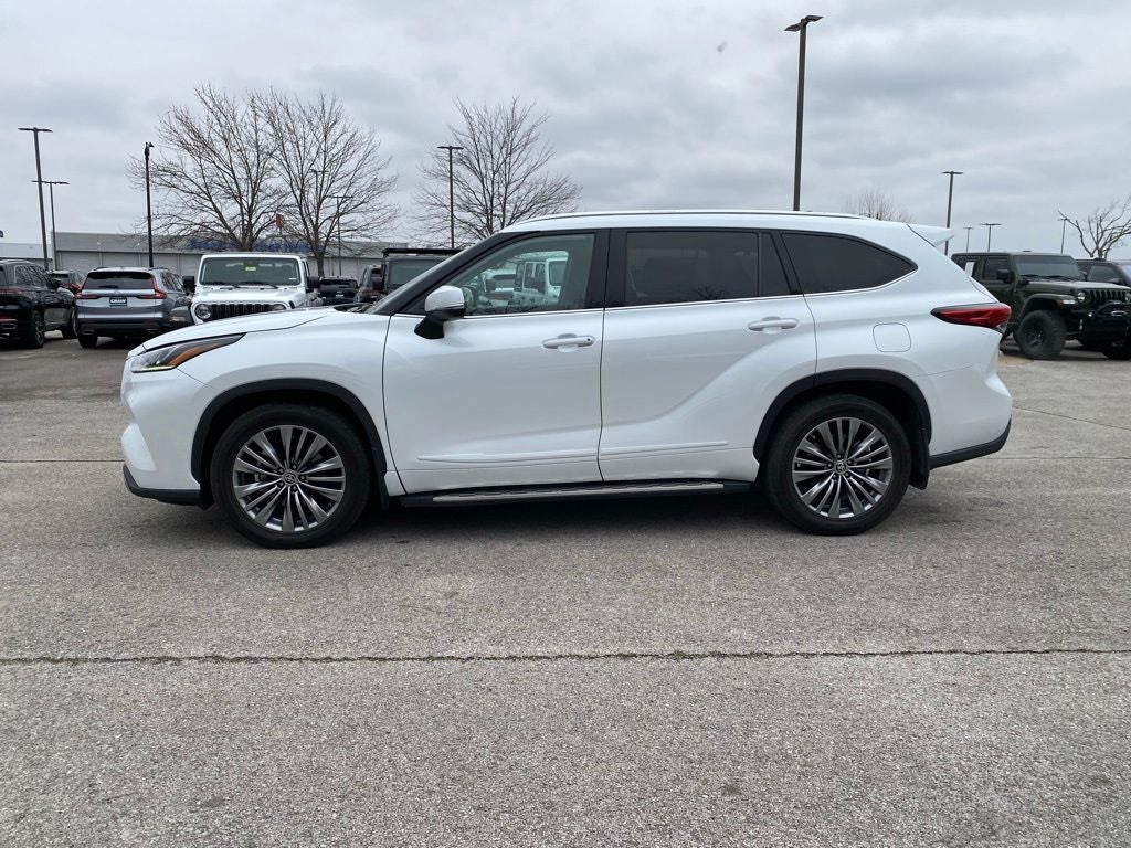 2022 Toyota Highlander Platinum