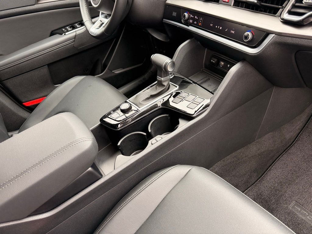 2025 Kia Sportage EX LOW MILEAGE