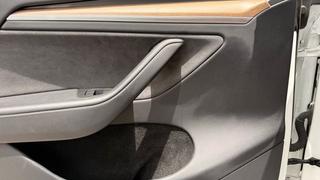 2024 Tesla Model Y Long Range CLEAN CARFAX