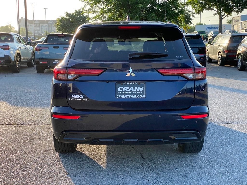 2022 Mitsubishi Outlander SE
