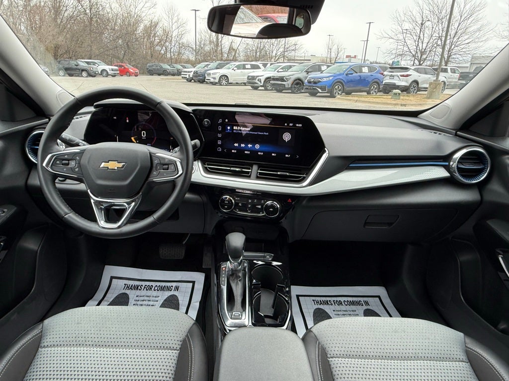 2025 Chevrolet Trax LT ONE OWNER CARFAX