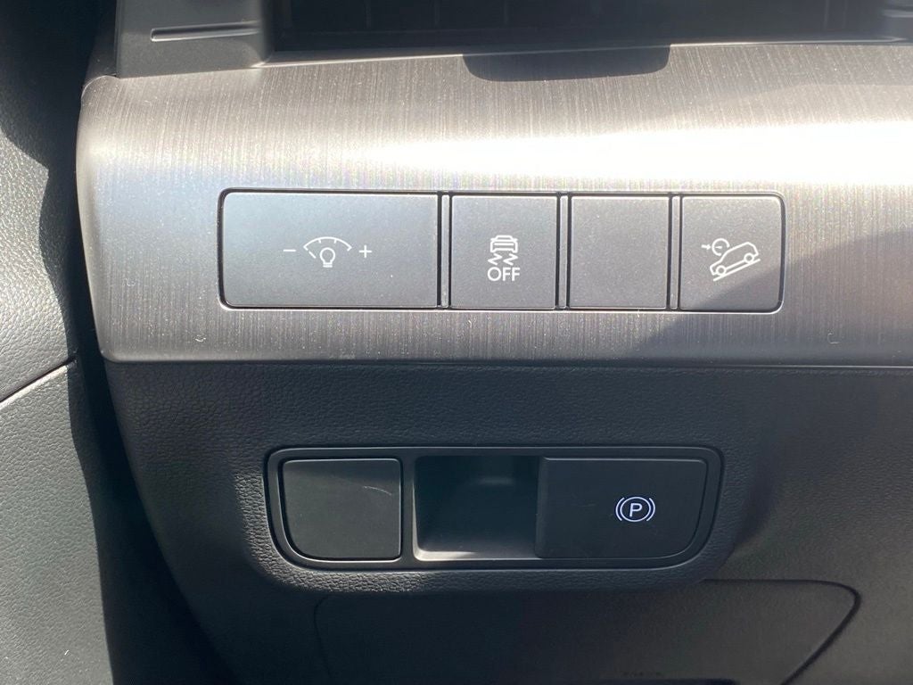 2027 Hyundai KONA SE