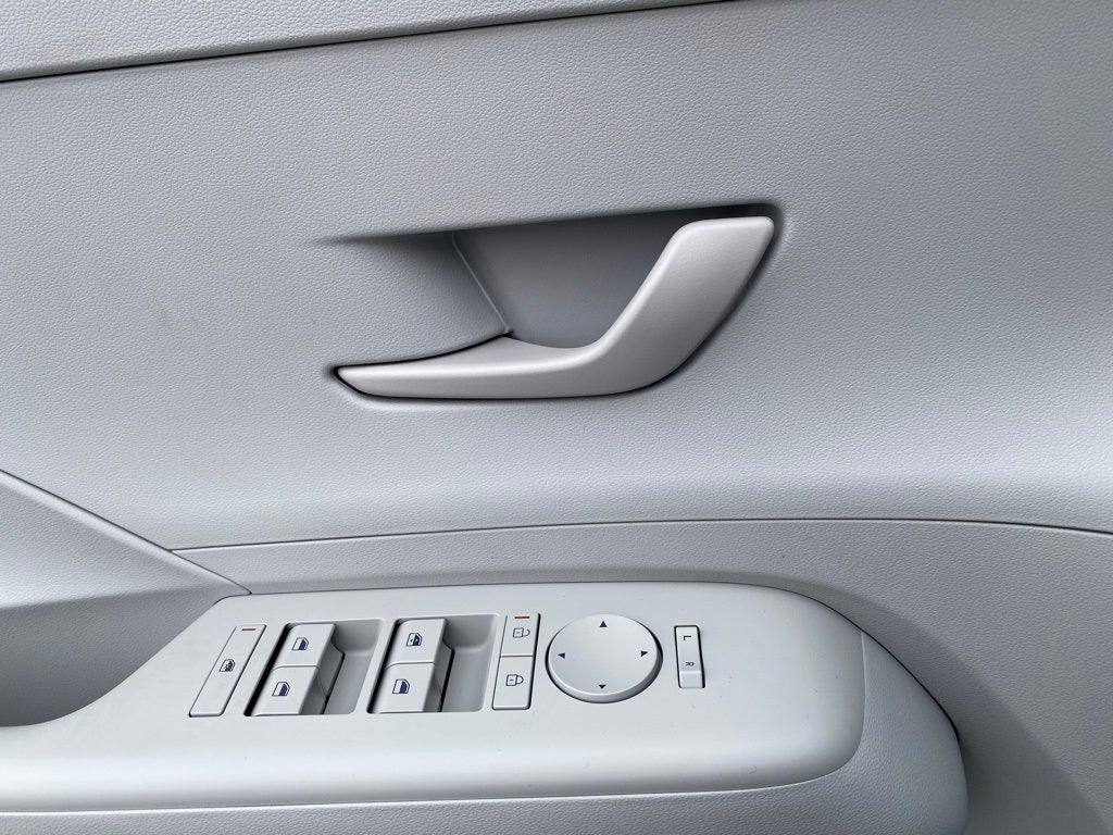 2026 Hyundai KONA SE FWD