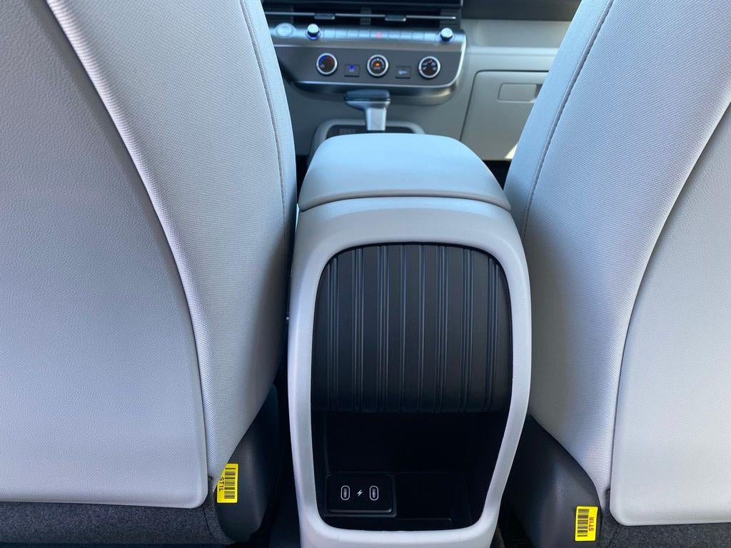 2026 Hyundai KONA SE FWD