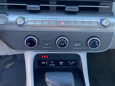 2026 Hyundai KONA SE FWD