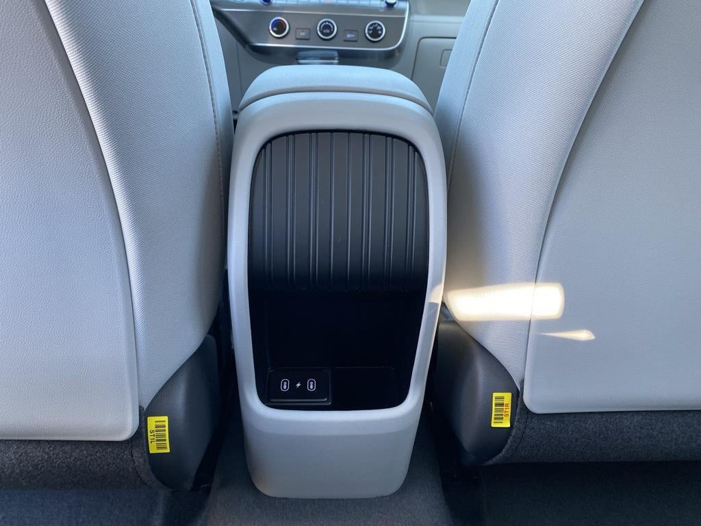 2026 Hyundai KONA SE FWD