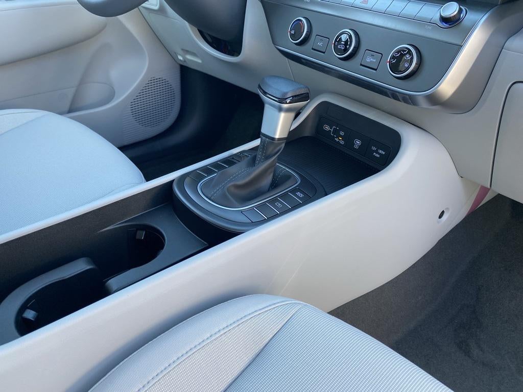 2026 Hyundai KONA SE FWD