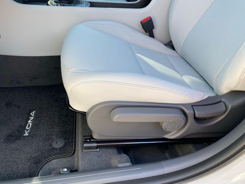 2026 Hyundai KONA SE AWD