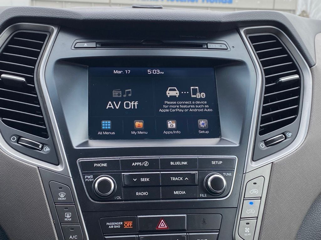 2017 Hyundai SANTA FE SE