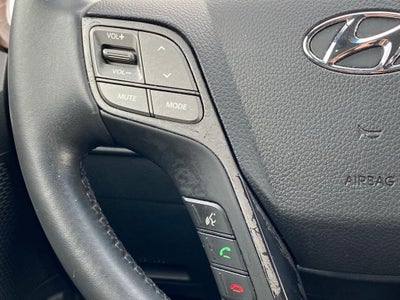 2017 Hyundai SANTA FE SE