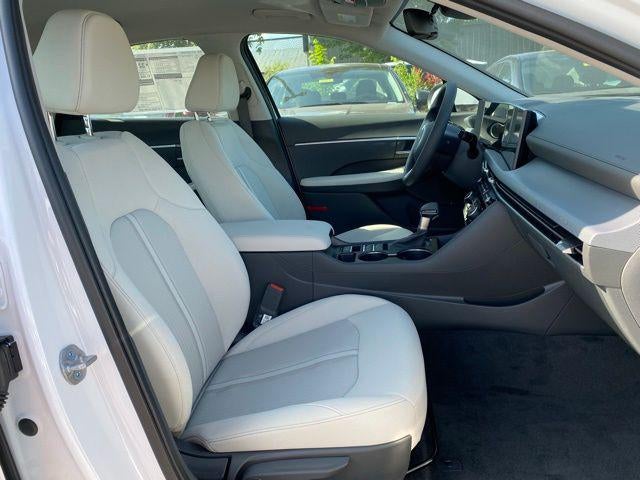 2025 Hyundai SONATA SE